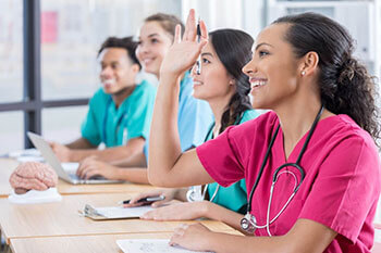 How to Choose Between an Online and Campus LVN Program